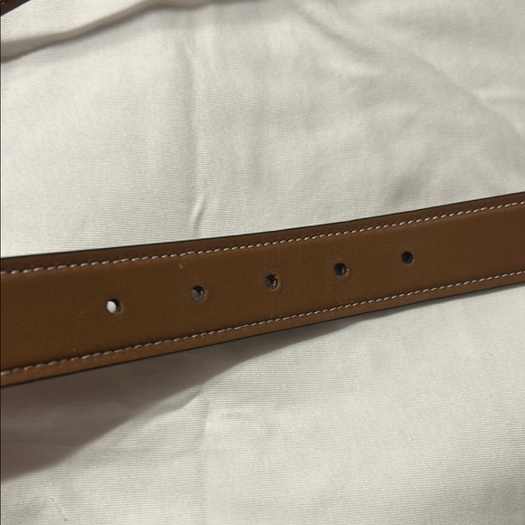 Gucci Brown Leather Belt with Gold Buckle - Picture 4 of 7